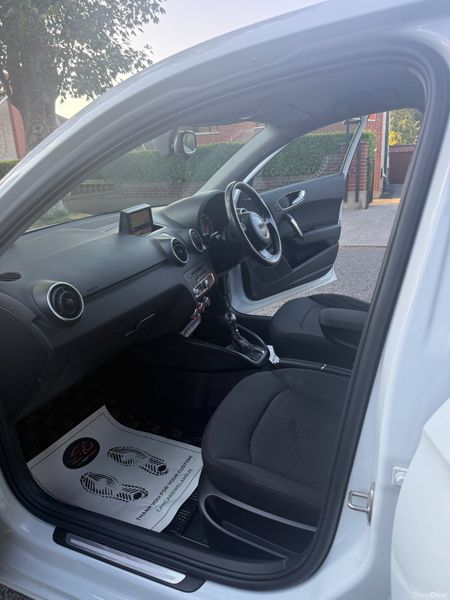 ✅ New: Car Play. Reverse Cam. NCT 8/27. Automatic 393123111