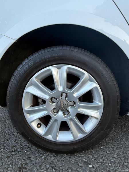 ✅ New: Car Play. Reverse Cam. NCT 8/27. Automatic 393123203