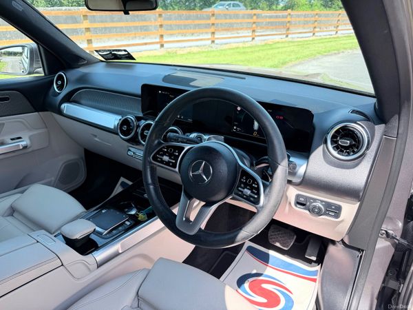 212 Mercedes-Benz GLB 7 SEATER 393270923