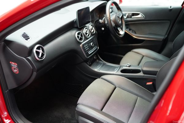 2017 MERCEDES A180 AUTO 393275593