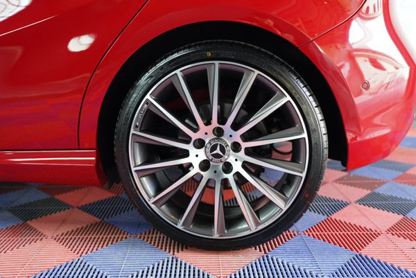 2017 MERCEDES A180 AUTO 393275621