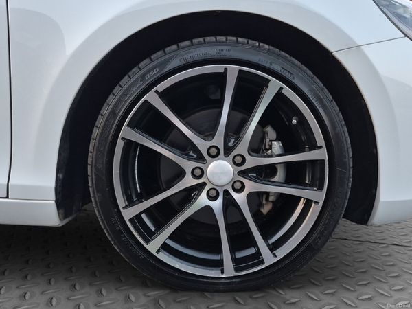 2014 VOLVO V40 T4 1.6 PETROL AUTOMATIC 393200661