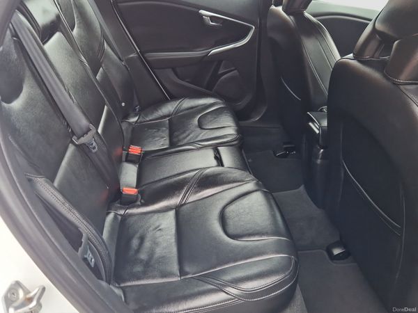 2014 VOLVO V40 T4 1.6 PETROL AUTOMATIC 393200639