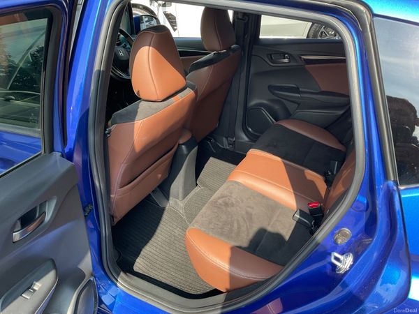 2017 Honda Fit/Jazz Auto, Top Specs Leather 393209833