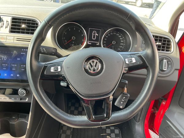 Volkswagen polo 2017 Low Mileage (10K miles) 393210437