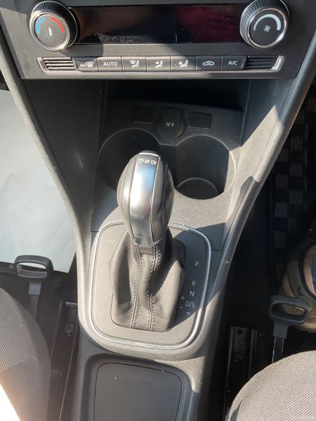 Volkswagen polo 2017 Low Mileage (10K miles) 393210439