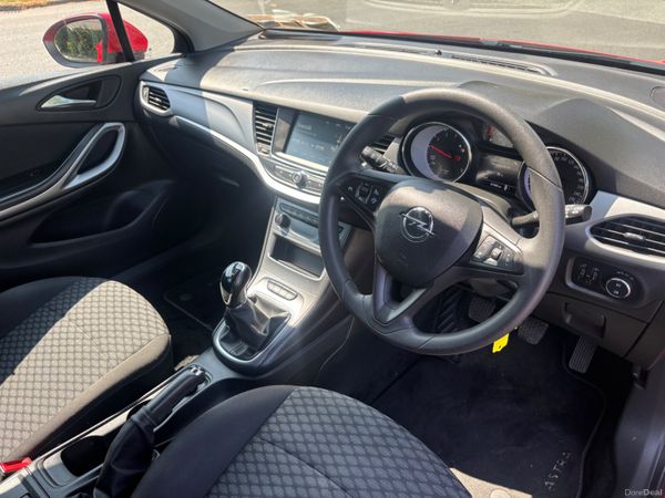 Opel Astra 2019 393226009