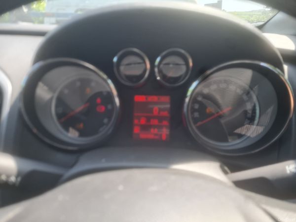 161 Opel Astra 1.6cdti Needs engine work 393366731