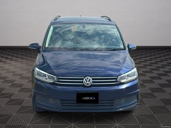 Volkswagen Touran 7-Seater Automatic 393370447