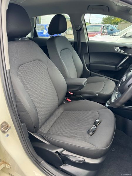 AUDI A1 S-Line 1.4L Tfsi Auto 66000KM 2013 2 Keys 393398383