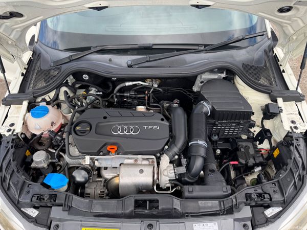 AUDI A1 S-Line 1.4L Tfsi Auto 66000KM 2013 2 Keys 393398395