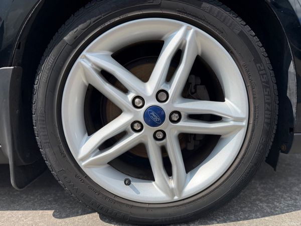 Ford Focus Excellent Condition 393443743