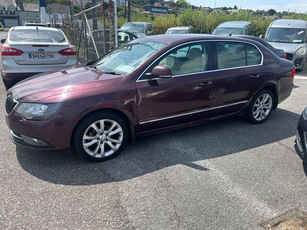 Skoda Superb 1.6Tdi 2014 393450713