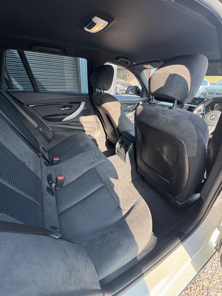 BMW 320i 2.0 M Sport Automatic 2017 393400595
