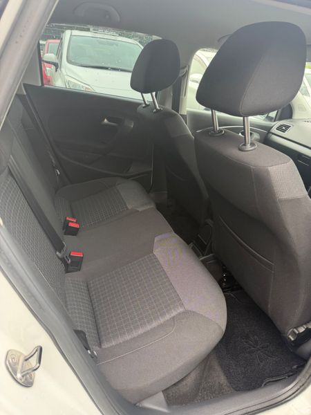 Volkswagen Polo Automatic 393403175