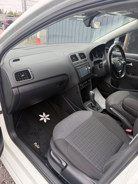 Volkswagen Polo Automatic 393403177