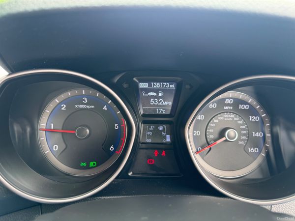 Hyundai i30 2015 DELUXE 1.6 CRDi 393411631