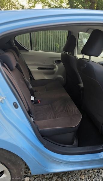 Toyota Aqua 2014 393415849