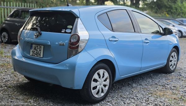 Toyota Aqua 2014 393415835
