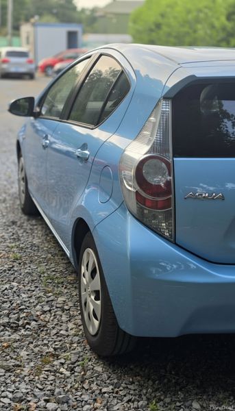 Toyota Aqua 2014 393415839