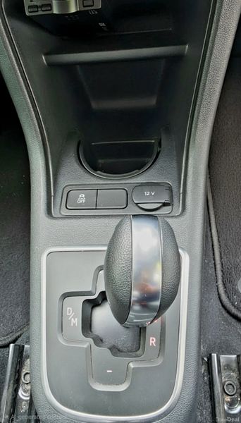 Volkswagen up! 2015 393420675