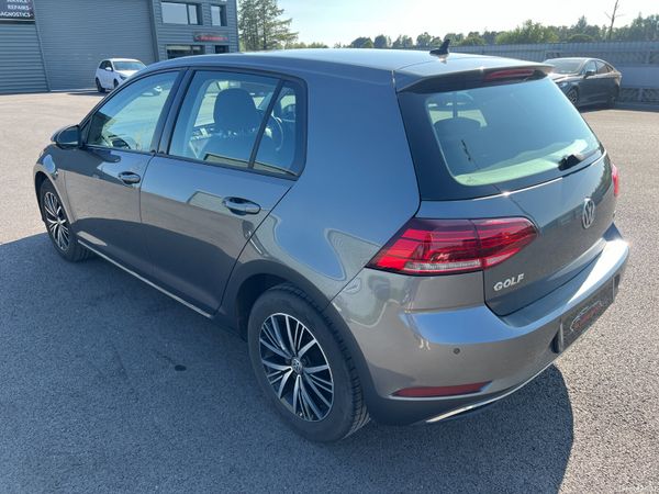 2017 (172) Volkswagen Golf SE 1.6 TDI - Automatic 393552855