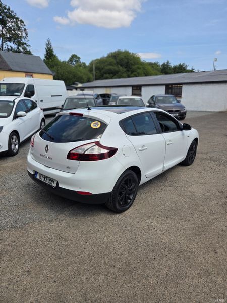 Pearl White Low Mileage Renault Megane 393558163