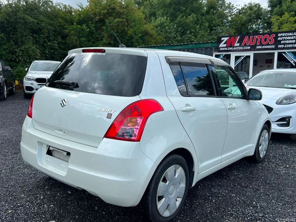 2010 Suzuki Swift  1.2 393564061