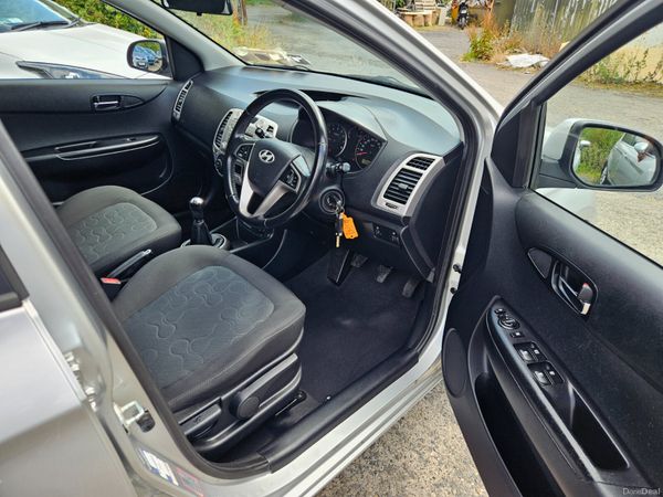 Hyundai i20 2010 1.2cc 5 door low mileage 393569249