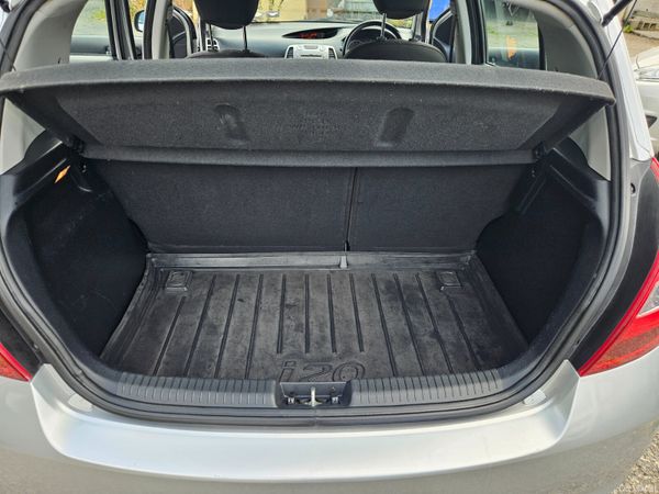 Hyundai i20 2010 1.2cc 5 door low mileage 393569325