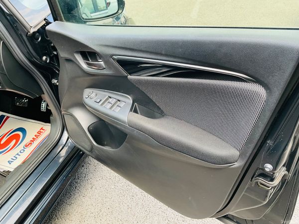 2019 HONDA Fit  Auto,  47K miles,Car Play 393582921