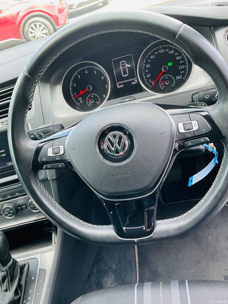 Volkswagen GOLF 2015 Automatic  16K miles only 393584827