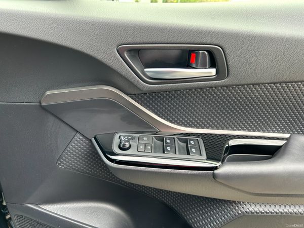TOYOTA CHR 2019, 1.8 HYBRID AUTO LOW KMS 393504179