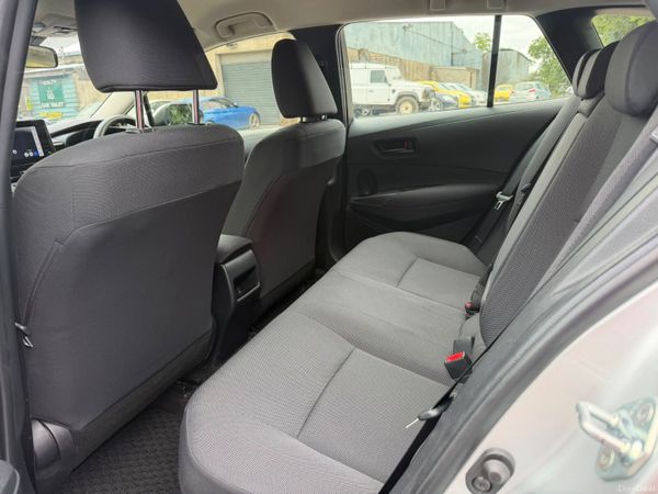 232  TOYOTA COROLLA 18 HYBRID 393508455