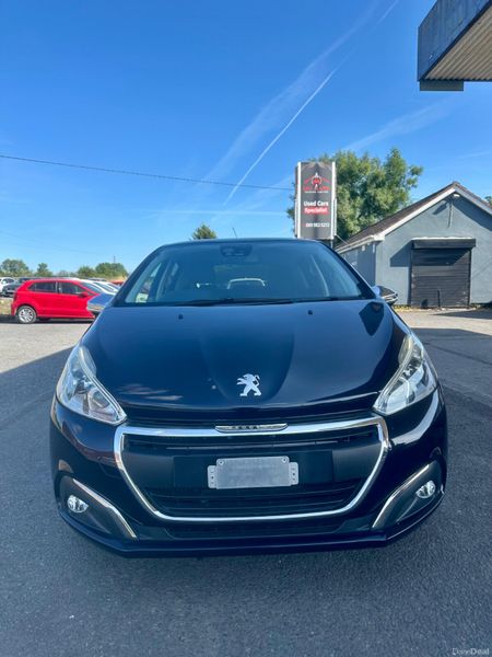 PEUGEOT 208 1.2L Automatic Very low Mileage 393510083