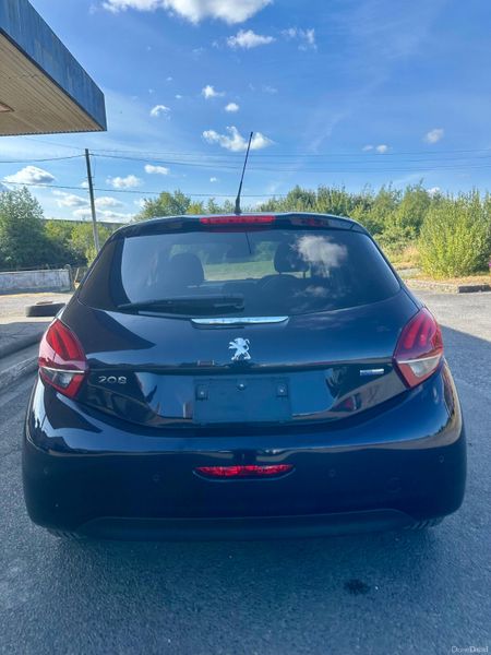 PEUGEOT 208 1.2L Automatic Very low Mileage 393510101