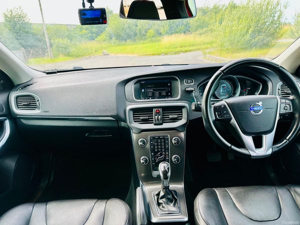 VOLO V40 T4 (2015) 1.6L PETROL AUTOMATIC VERY LOW 393514031