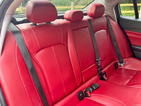 Alfa Romeo Giulia 2017 393515659