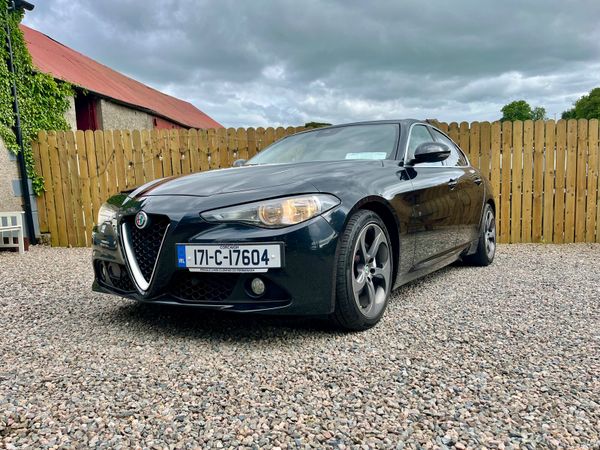 Alfa Romeo Giulia 2017 393515661