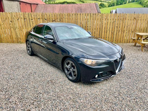 Alfa Romeo Giulia 2017 393515677