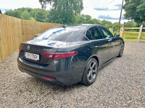Alfa Romeo Giulia 2017 393515685