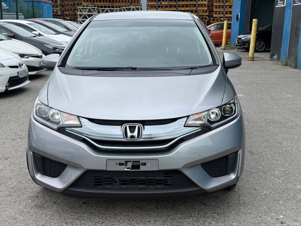 2014 Honda Fit Hybrid / L Spec/ Car play 393530033