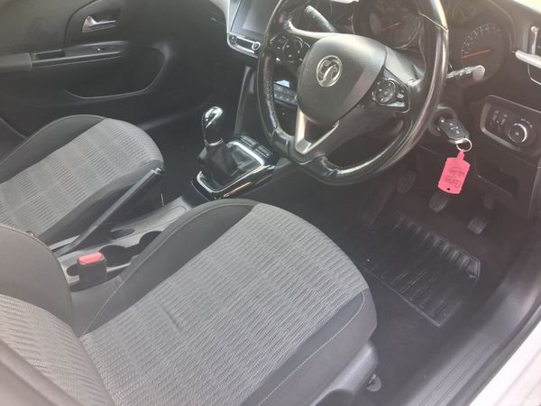 201 Opel/Vauxhall Corsa 1.2 Petrol 393644953