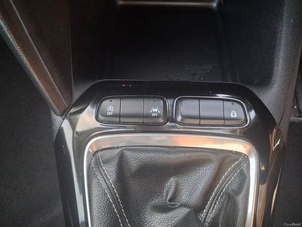 201 Opel/Vauxhall Corsa 1.2 Petrol 393644971