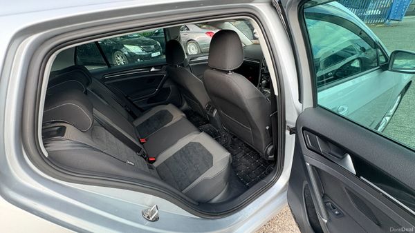 Volkswagen Golf 1.4TSI Auto 2017 393646267