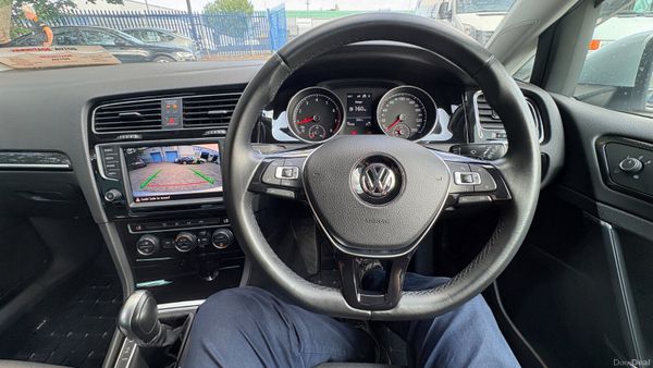 Volkswagen Golf 1.4TSI Auto 2017 393646277