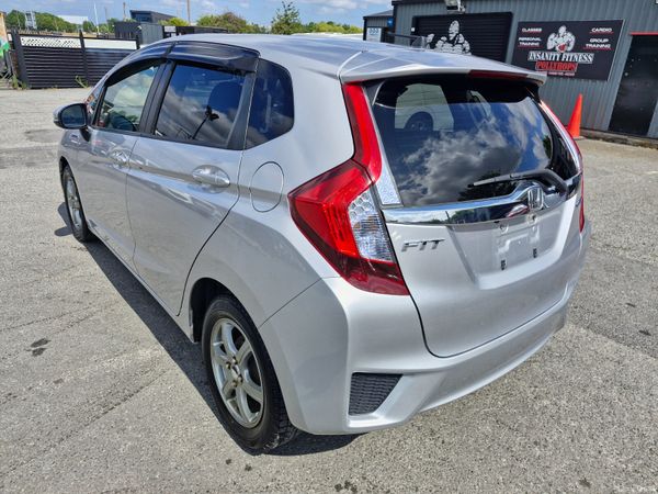 2015 Honda Fit 1.5L Hybrid Low Miles Fresh NCT 393649045
