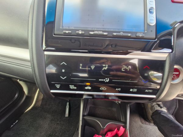 2015 Honda Fit 1.5L Hybrid Low Miles Fresh NCT 393649055