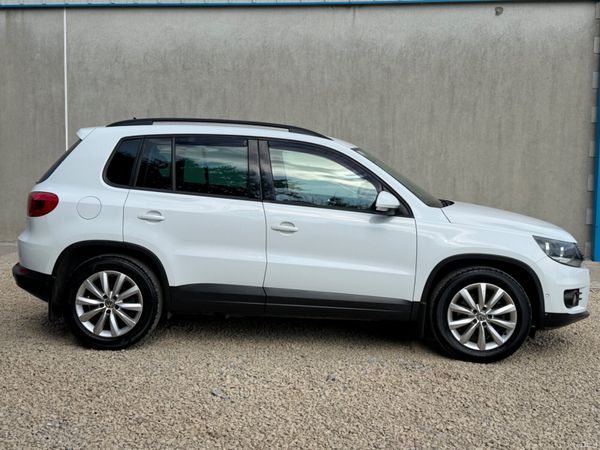 Vw Tiguan Life 141 2.0 TDI 393650433