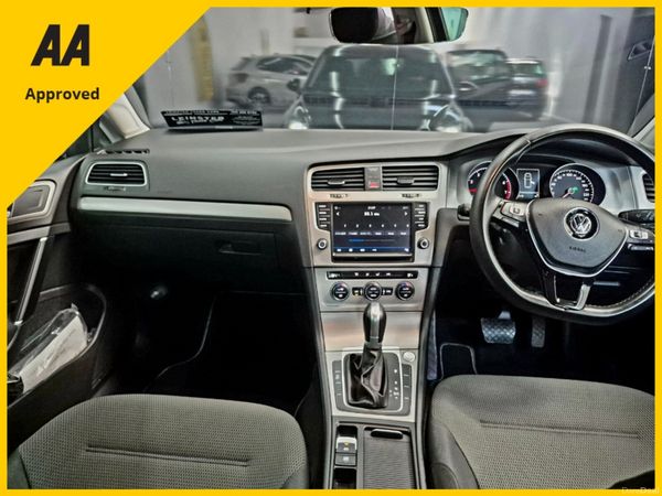 🚗 Volkswagen Golf  – Only 75000km! 🚗 393608595